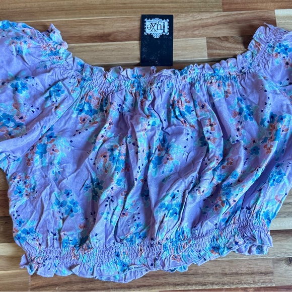 Luxe Lavender Top with Pastel Accents - Picture 3 of 3